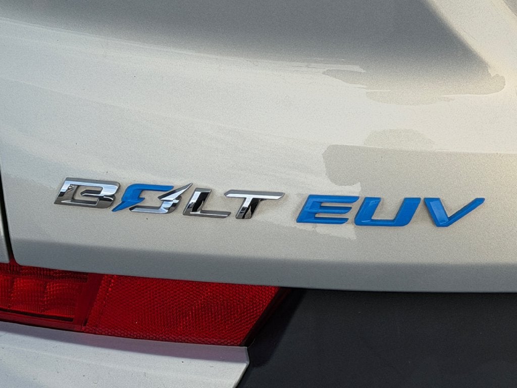 2022 Chevrolet Bolt EUV LT