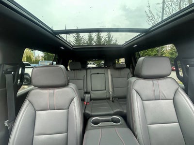 2025 Chevrolet Suburban RST