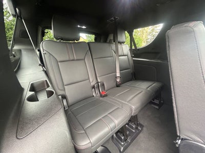 2025 Chevrolet Suburban RST