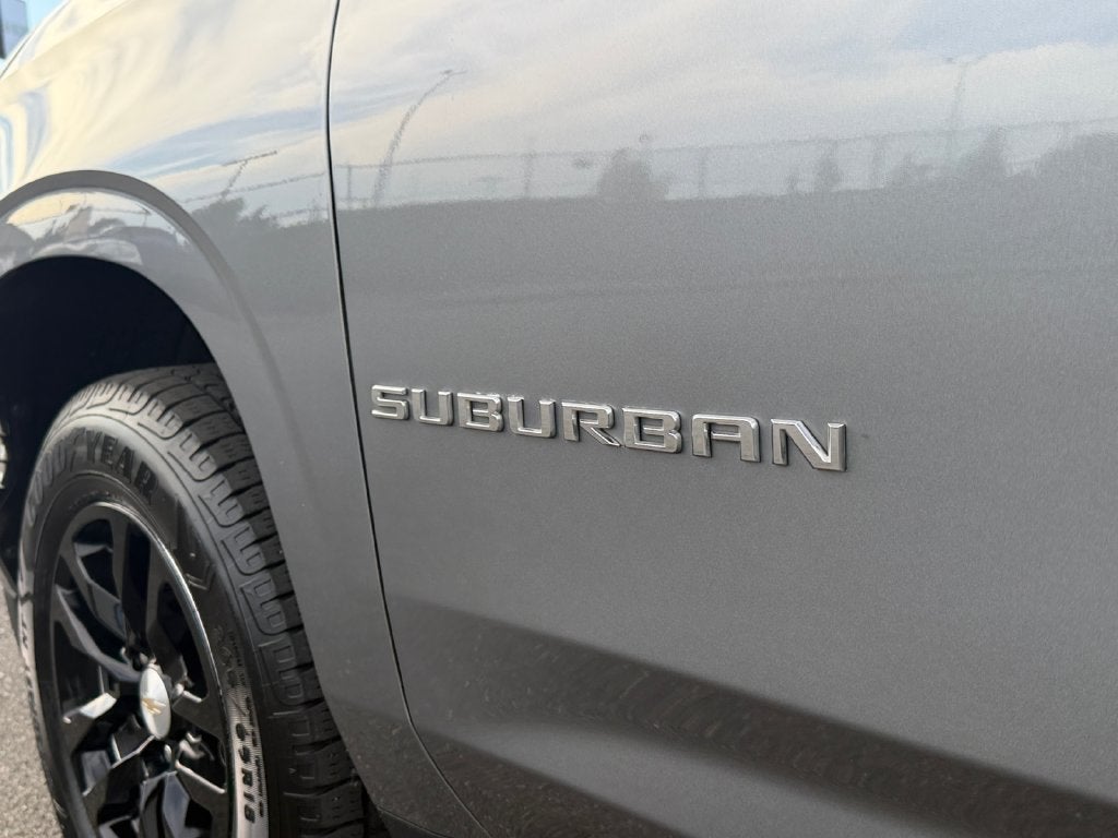 2022 Chevrolet Suburban LT