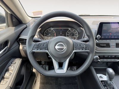 2025 Nissan Altima SV FWD