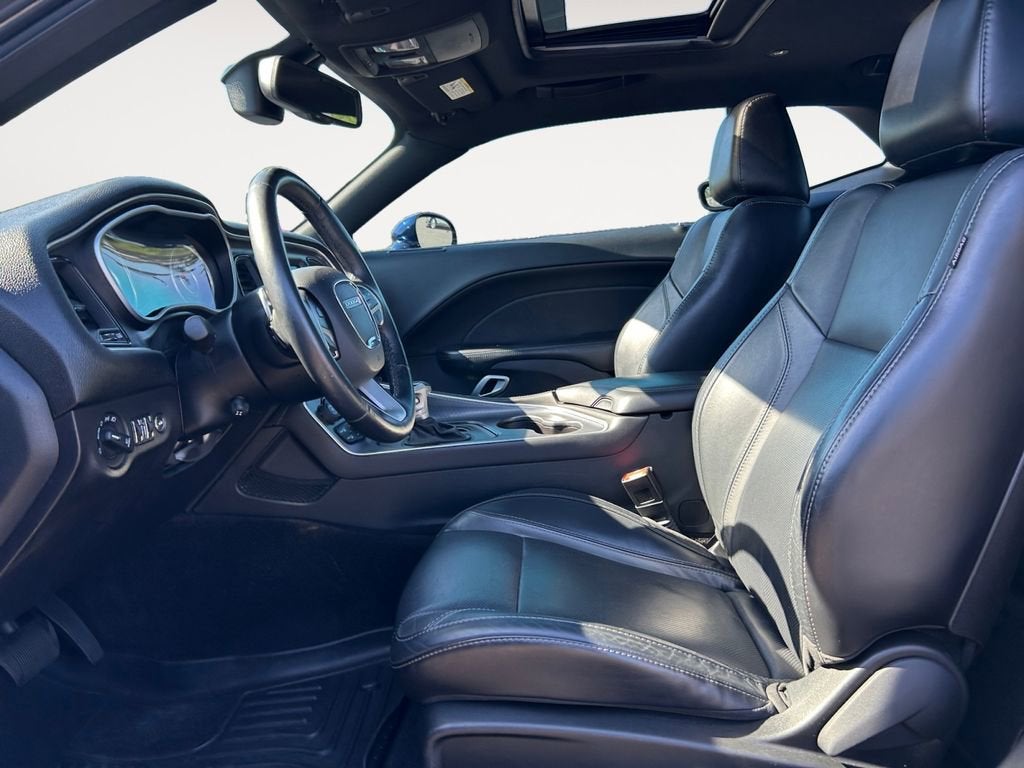2015 Dodge Challenger SXT Plus