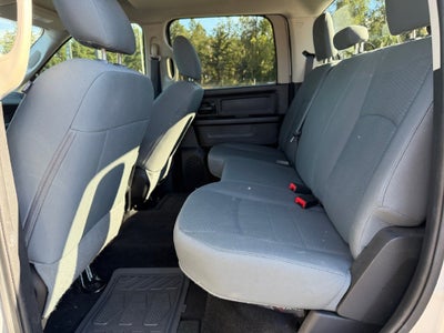 2017 RAM 2500 Tradesman Crew Cab 4x4 6'4" Box