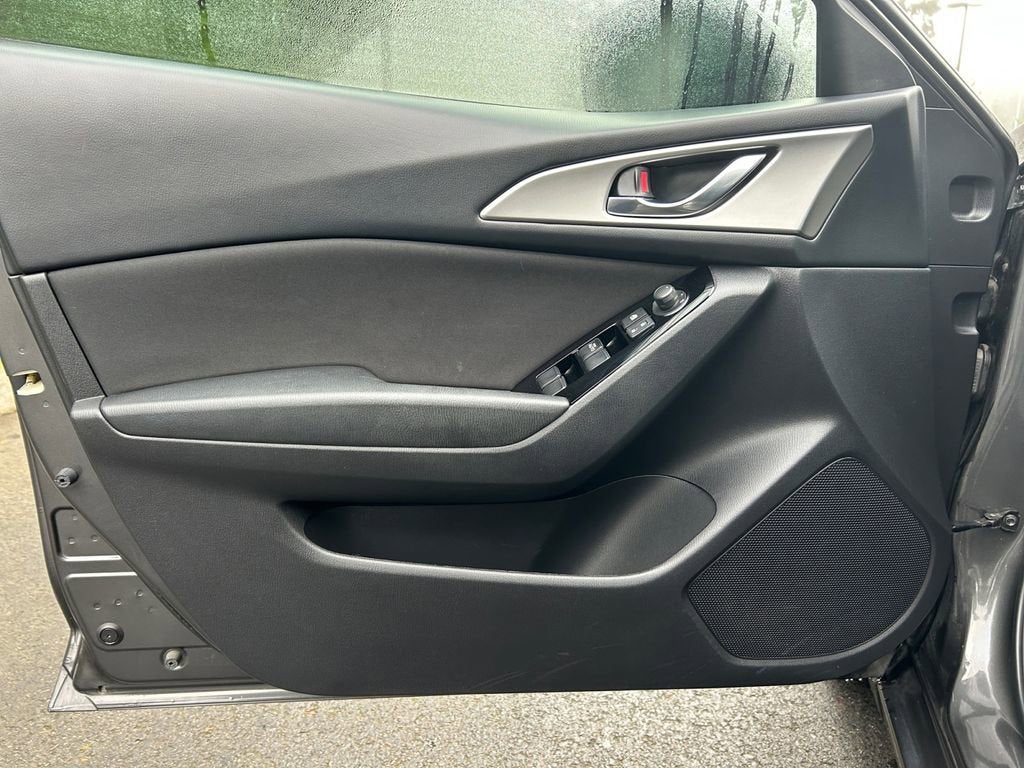 2018 Mazda Mazda3 5-Door Sport