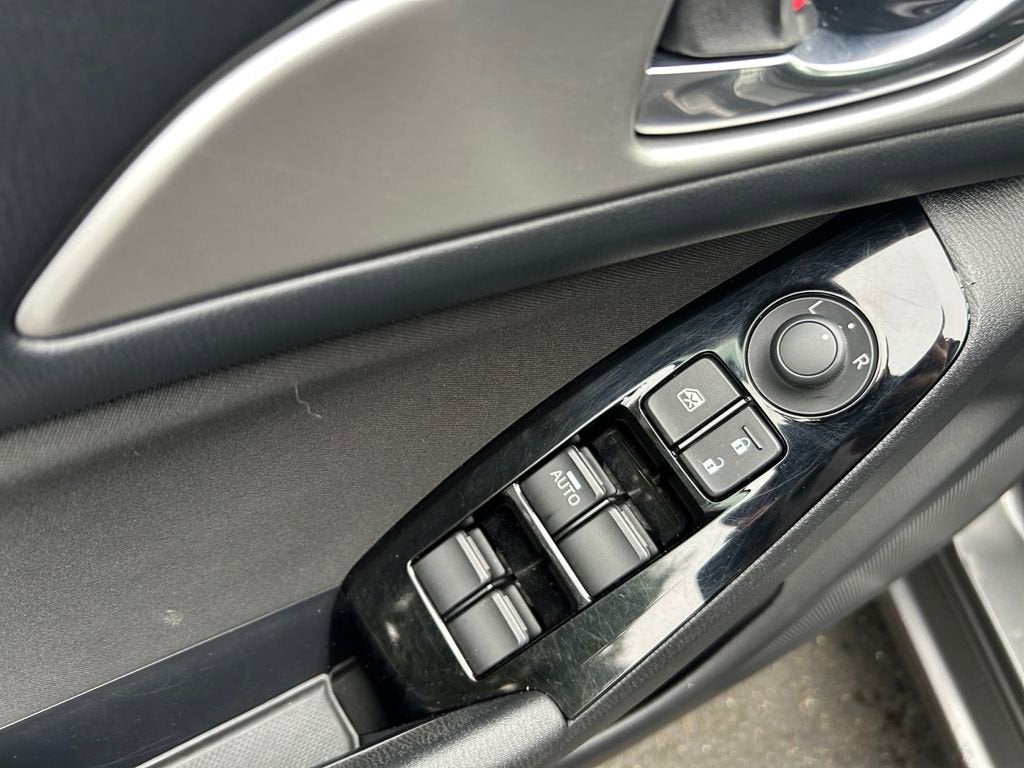 2018 Mazda Mazda3 5-Door Sport