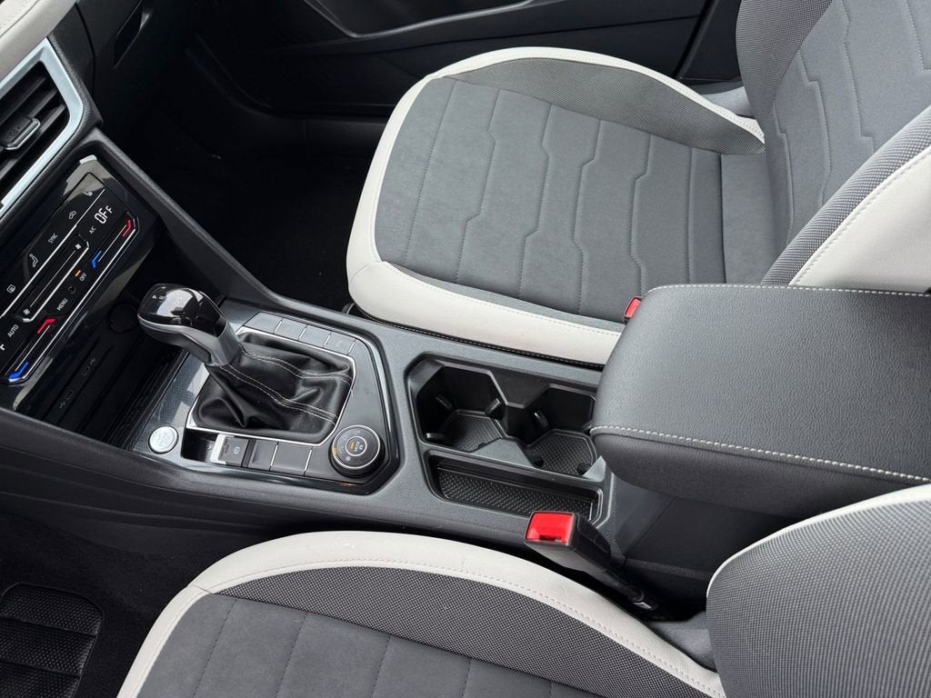 2025 Volkswagen Taos SE