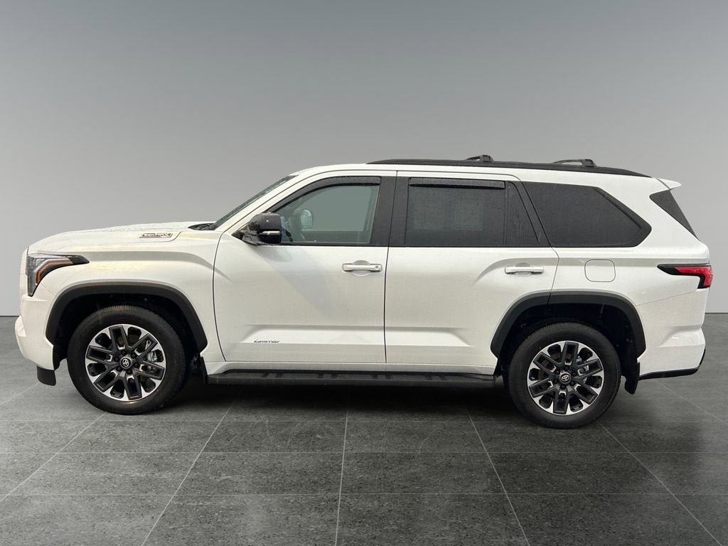 2025 Toyota Sequoia SR5