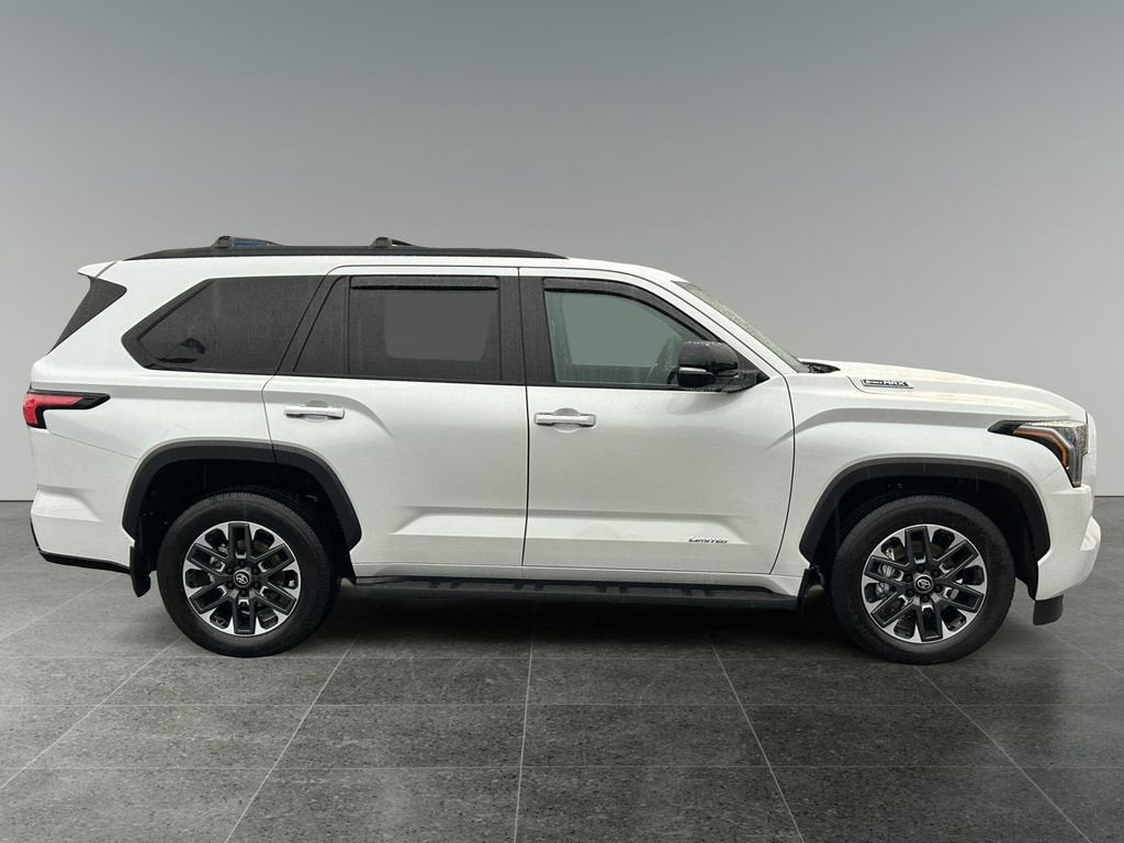 2025 Toyota Sequoia SR5