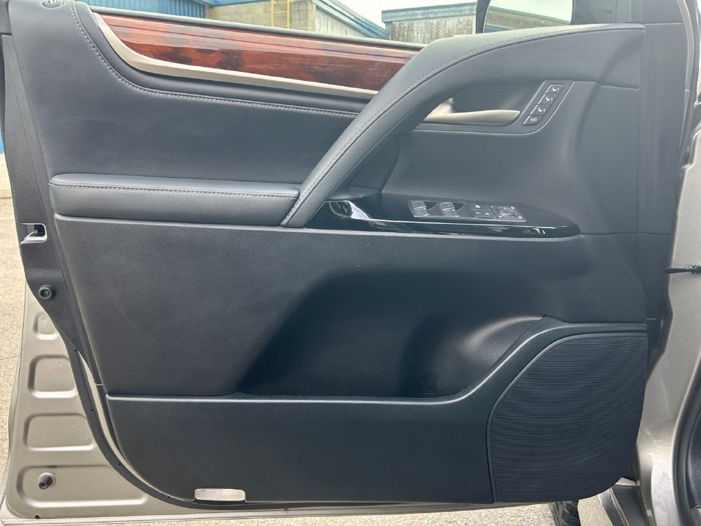2021 Lexus LX LX 570