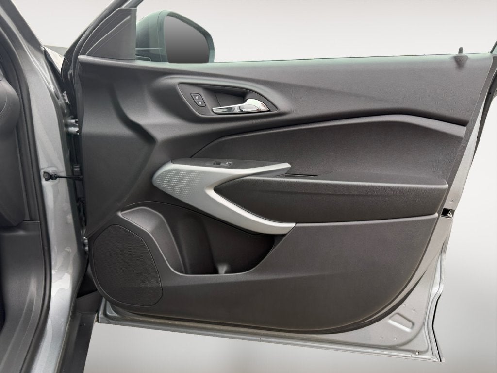 2026 Chevrolet Trax LS - Photo 25