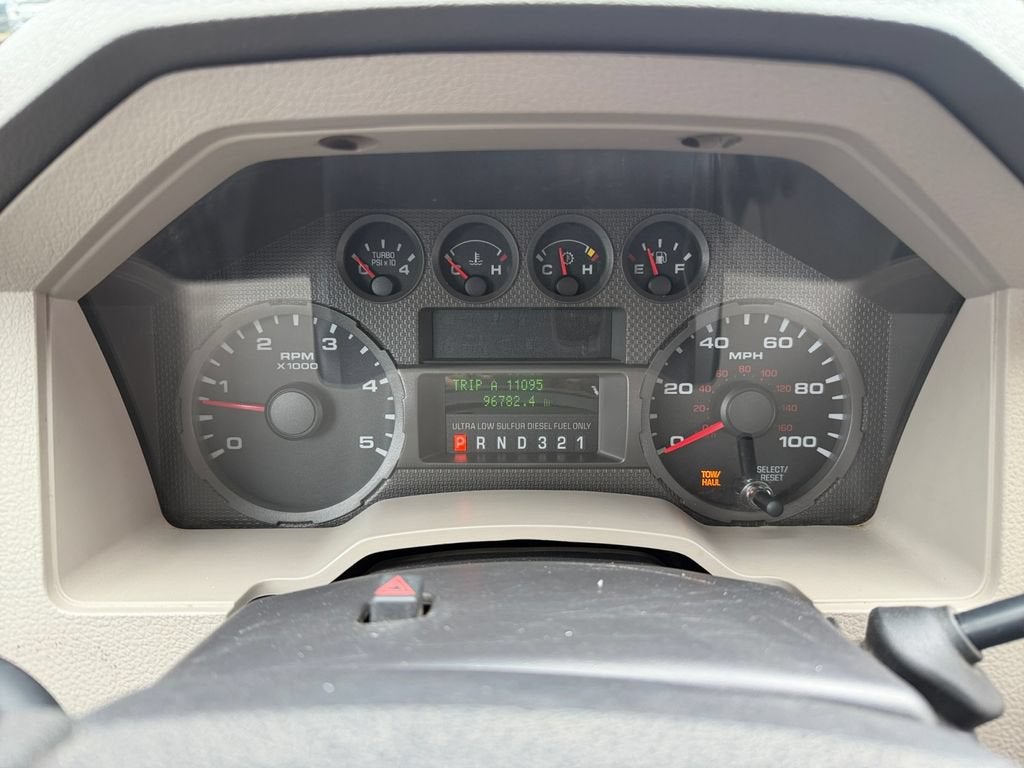 2009 Ford Super Duty F-350 DRW XL