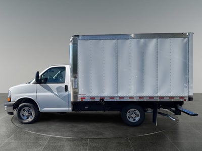 2026 Chevrolet Express Cutaway 3500 1WT