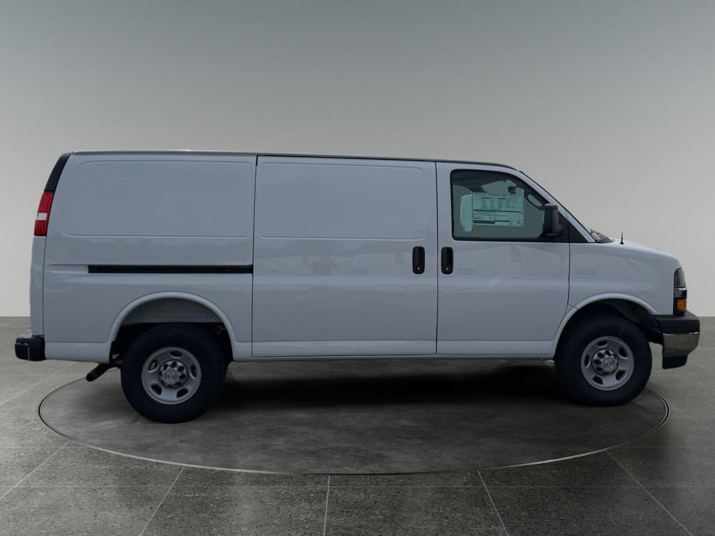 2026 Chevrolet Express Cargo 1WT
