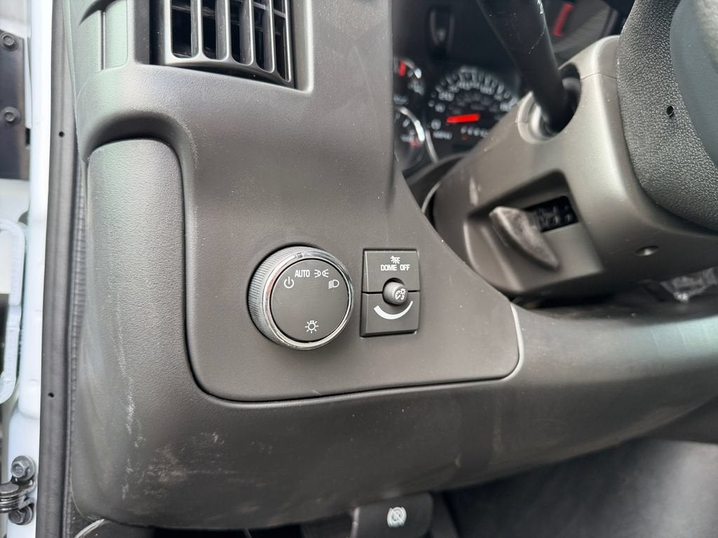 2026 Chevrolet Express Cargo 1WT