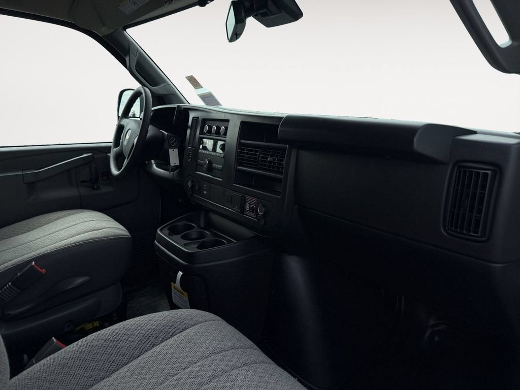 2026 Chevrolet Express Cargo 1WT