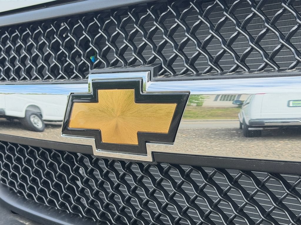 2026 Chevrolet Express Cargo 1WT