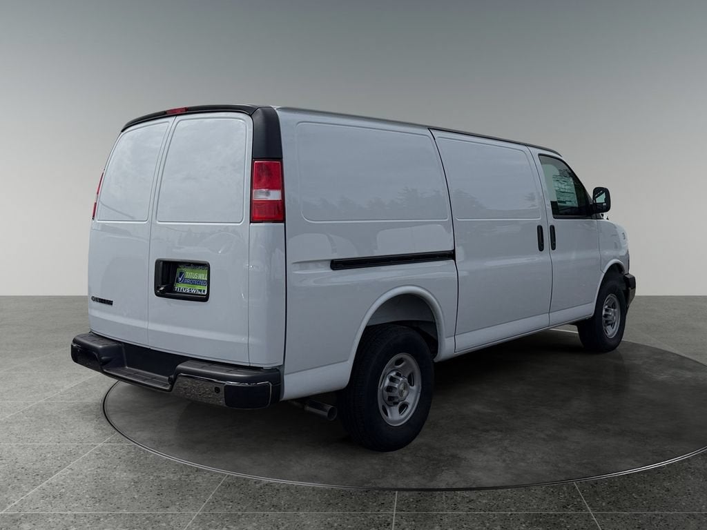 2026 Chevrolet Express Cargo 1WT