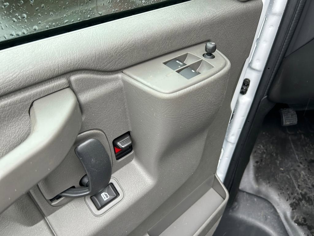 2026 Chevrolet Express Cargo 1WT