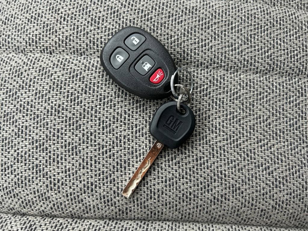 2026 Chevrolet Express Cargo 1WT