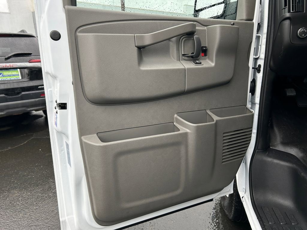 2026 Chevrolet Express Cargo 1WT