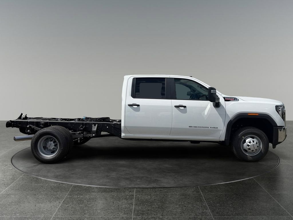 2026 GMC Sierra 3500 HD Chassis Cab Pro