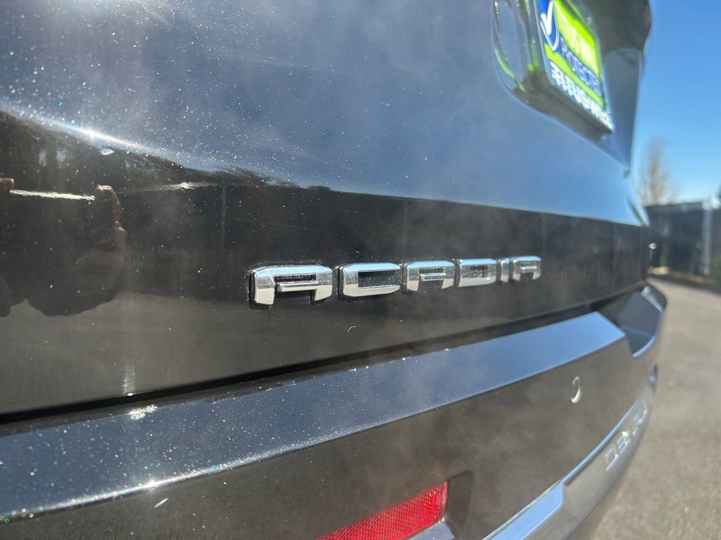 2023 GMC Acadia Denali