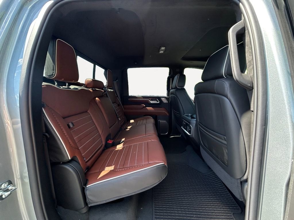 2026 GMC Sierra 3500HD Denali Ultimate - Photo 24