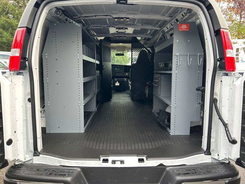 2025 GMC Savana Cargo 2500 Work Van