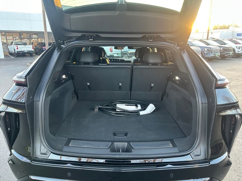 2025 Cadillac LYRIQ Sport 1