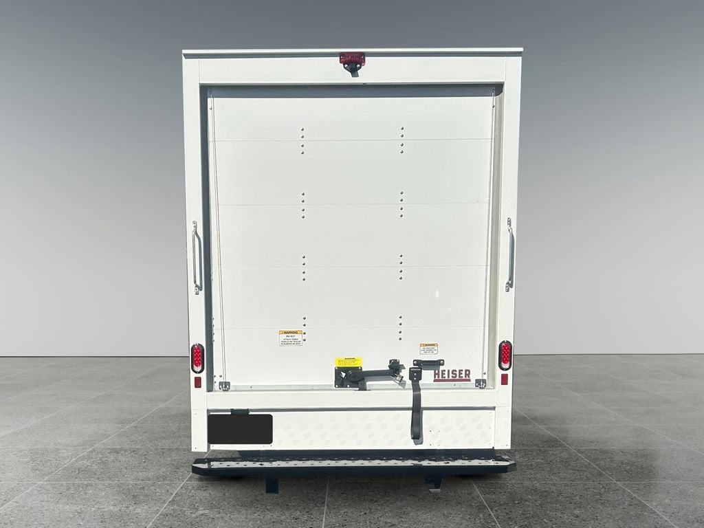 2024 Chevrolet Express Cutaway 3500 1WT