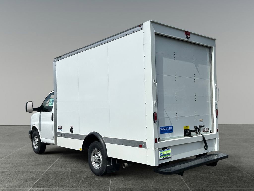 2025 Chevrolet Express Cutaway 3500 1WT