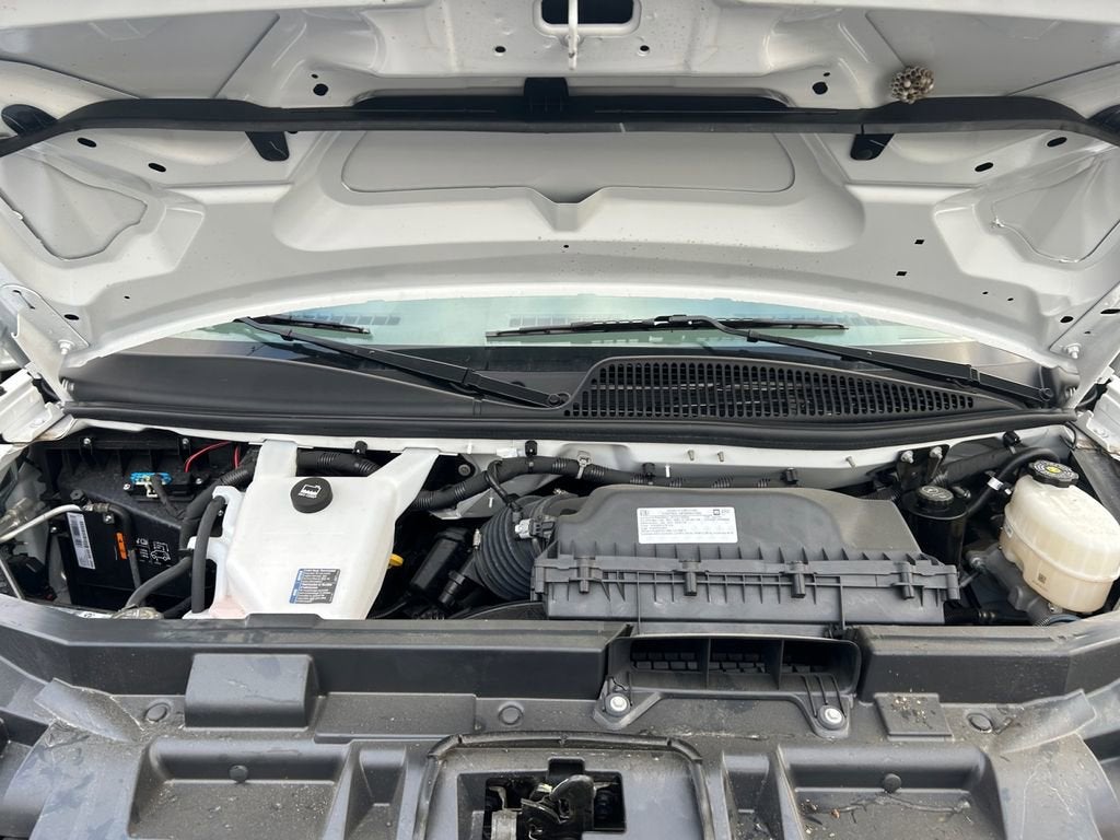 2025 Chevrolet Express Cutaway 3500 1WT