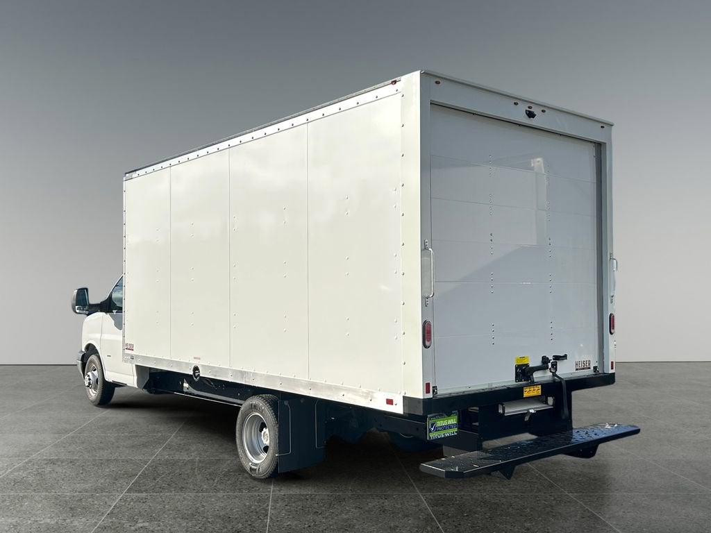 2025 Chevrolet Express Cutaway 3500 1WT
