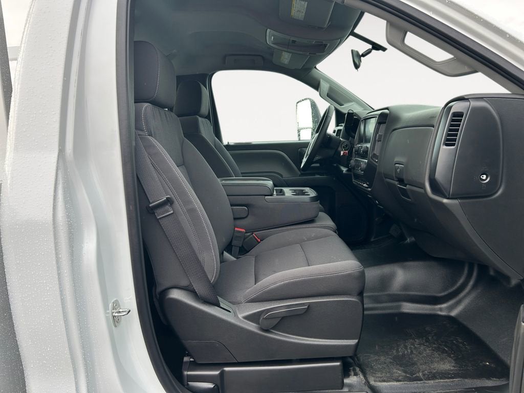 2024 Chevrolet Silverado 5500 HD Work Truck