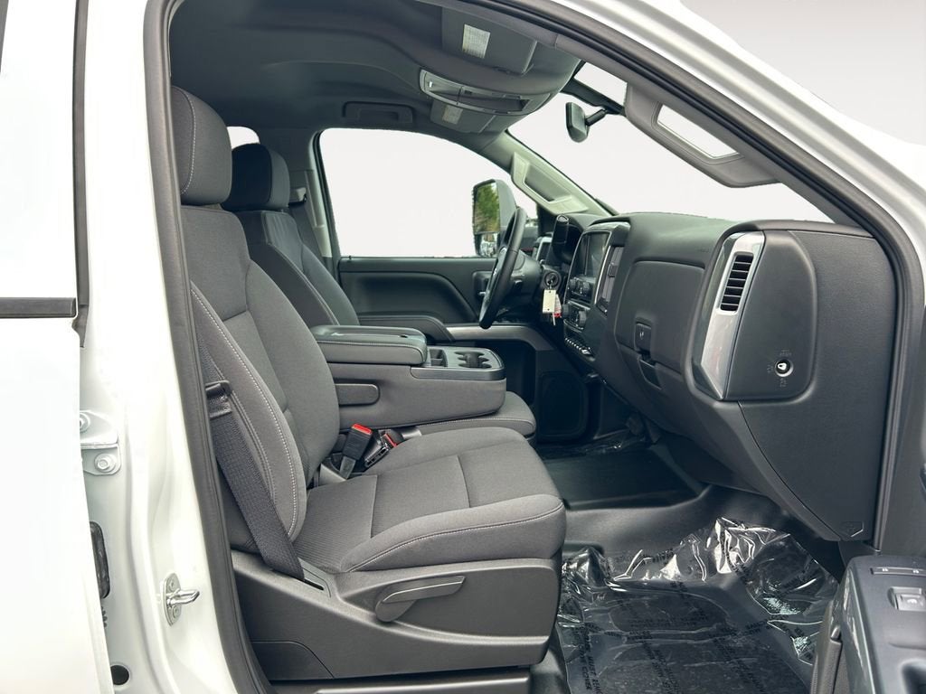 2025 Chevrolet Silverado 5500 HD LT
