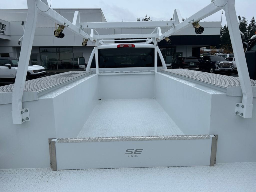 2024 Chevrolet Silverado 5500 HD LT