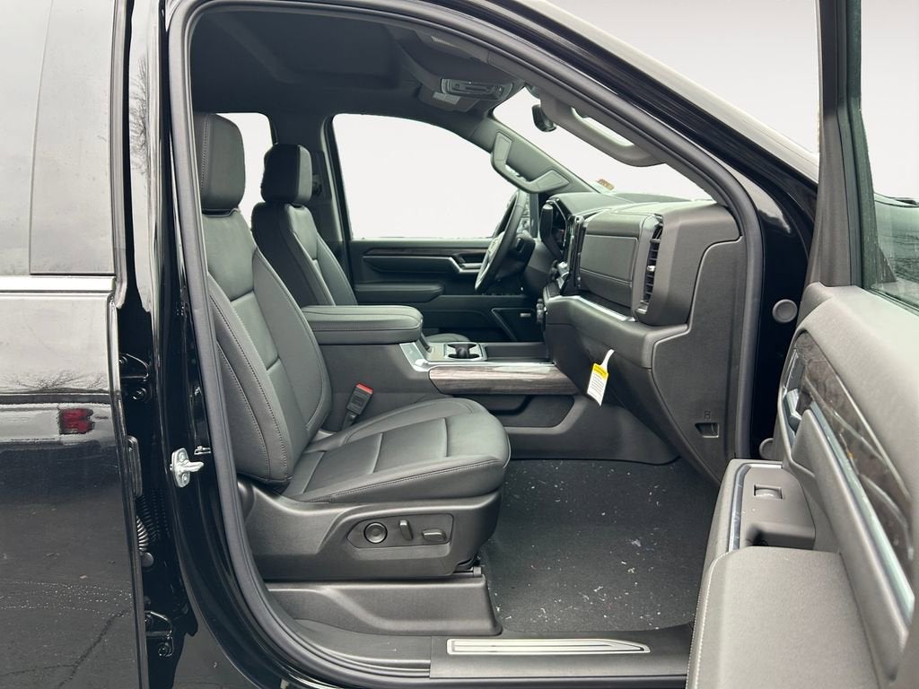 2025 Chevrolet Silverado 3500 HD LTZ