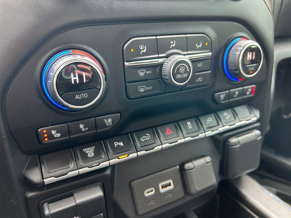 2022 Chevrolet Silverado 3500 HD High Country