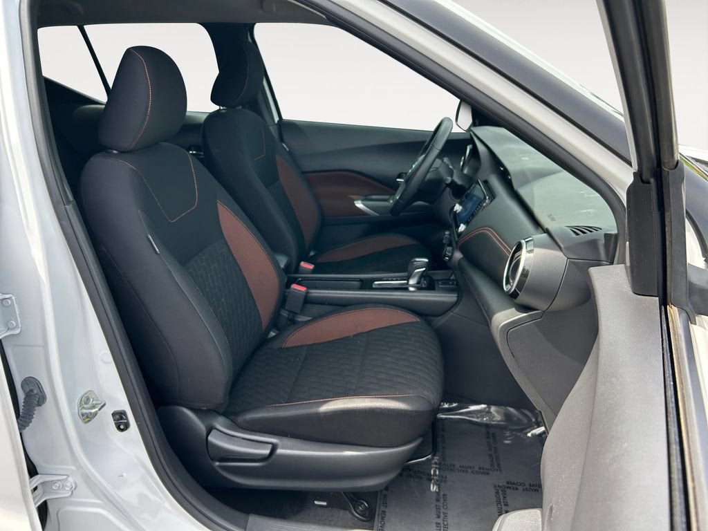 2021 Nissan Kicks SR Xtronic CVT