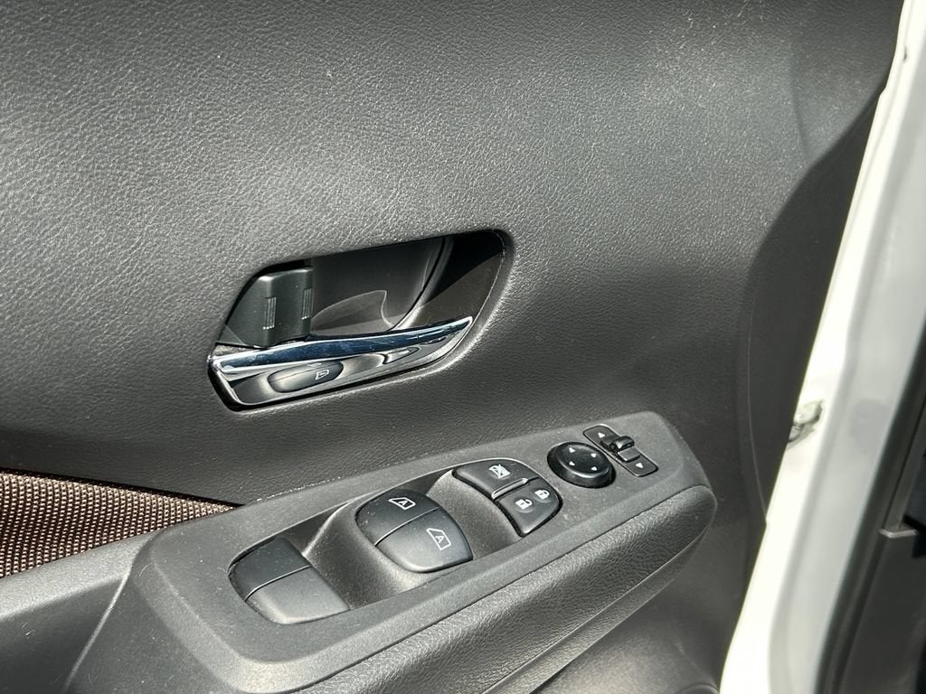 2021 Nissan Kicks SR Xtronic CVT