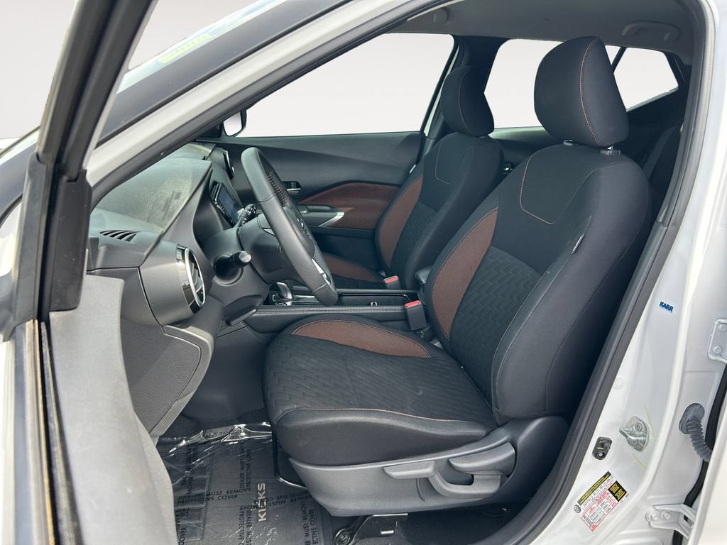 2021 Nissan Kicks SR Xtronic CVT