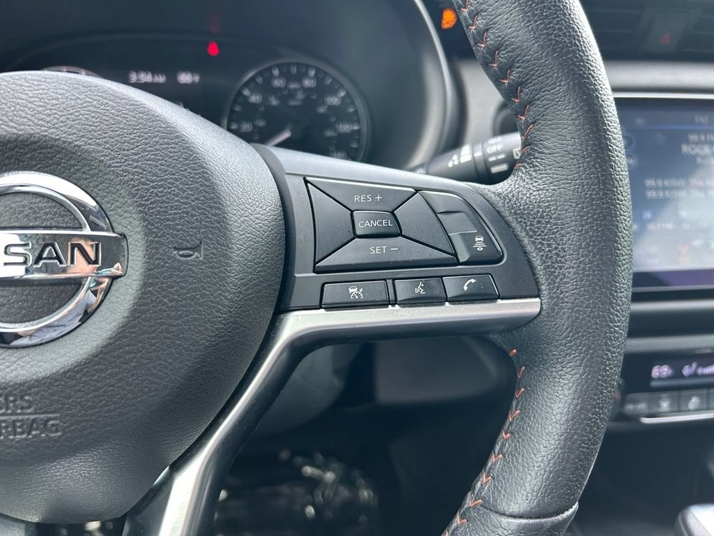 2021 Nissan Kicks SR Xtronic CVT