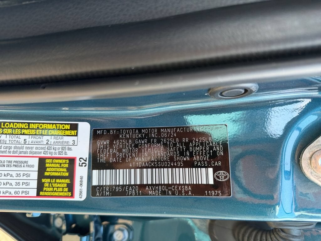2025 Toyota Camry SE