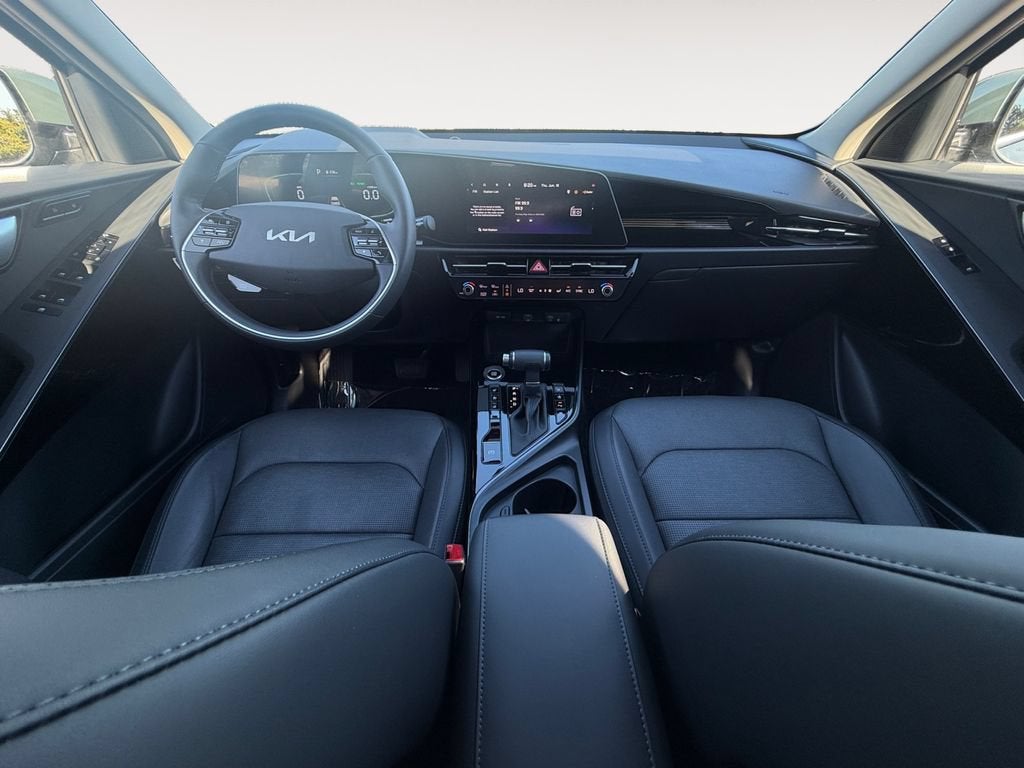 2025 Kia Niro SX