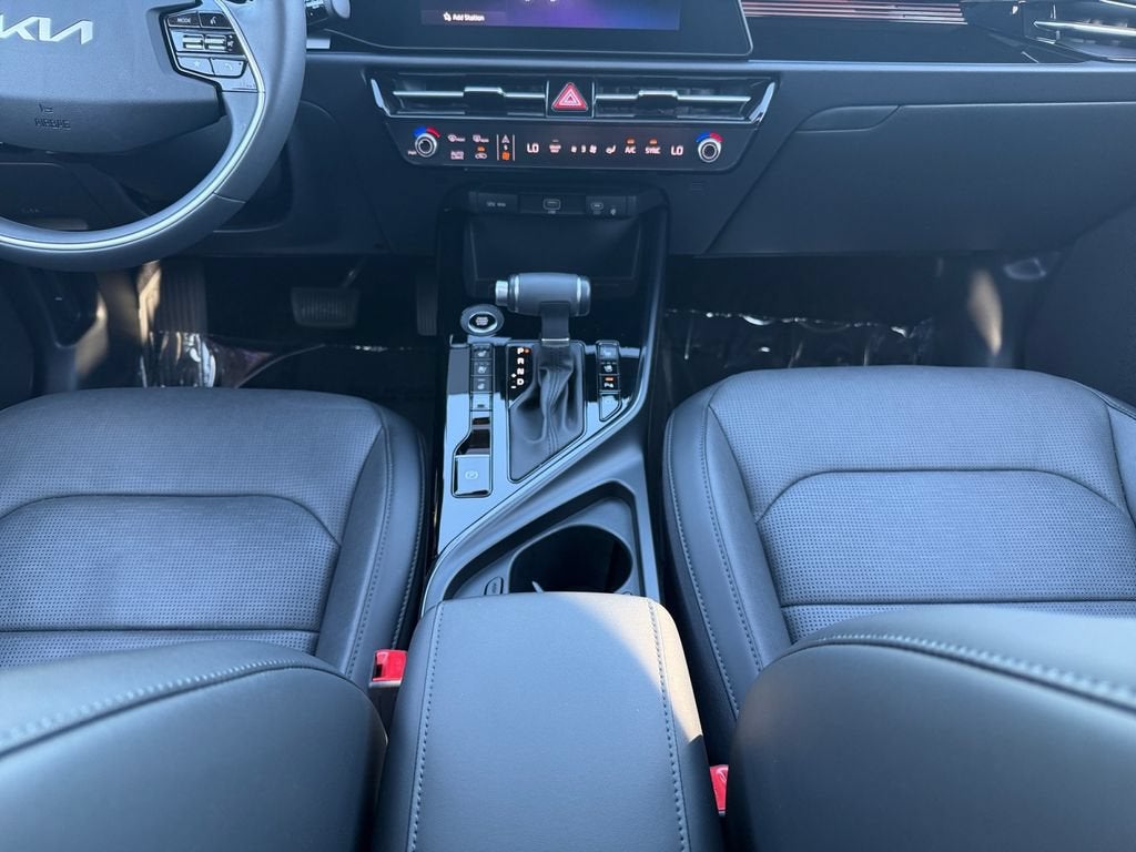 2025 Kia Niro SX