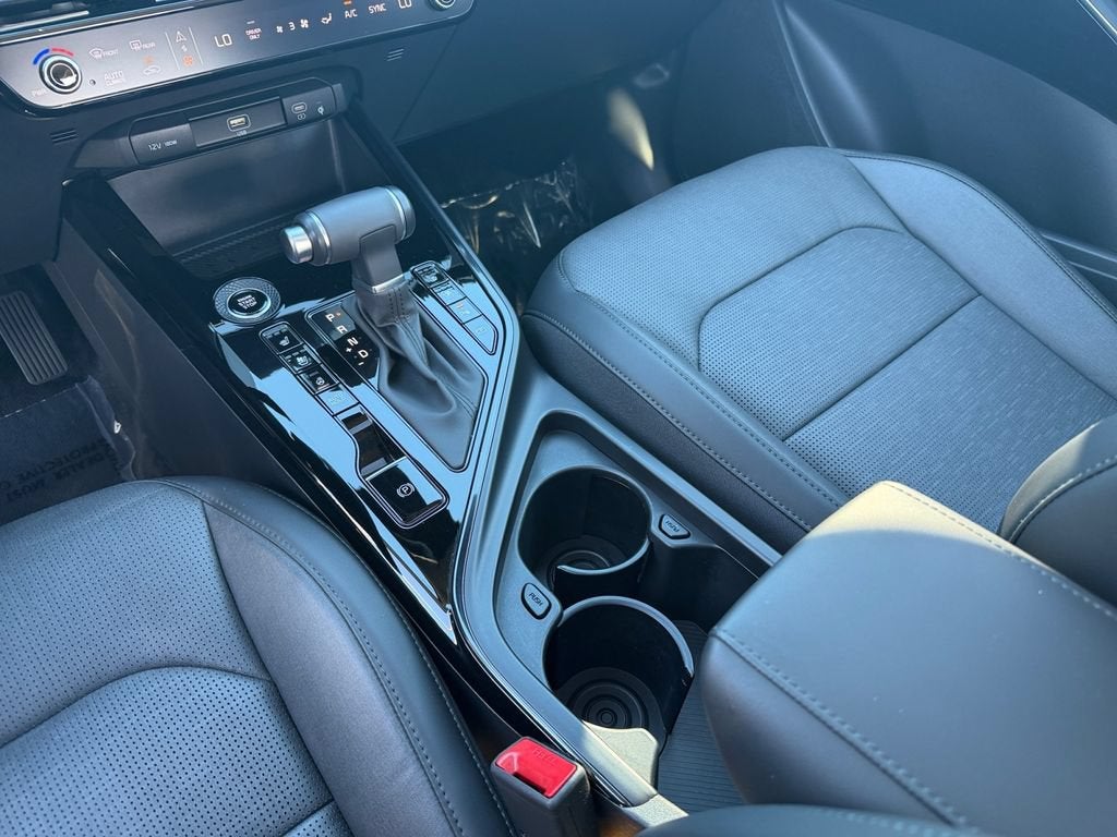 2025 Kia Niro SX