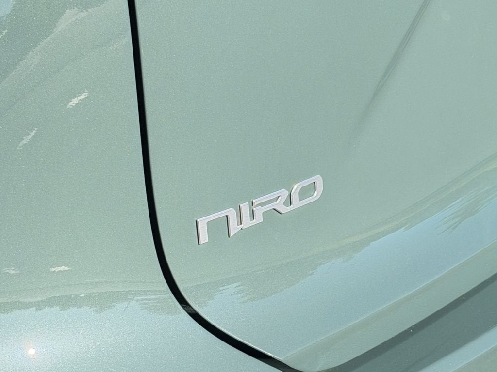 2025 Kia Niro SX