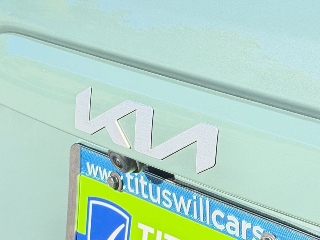 2025 Kia Niro SX