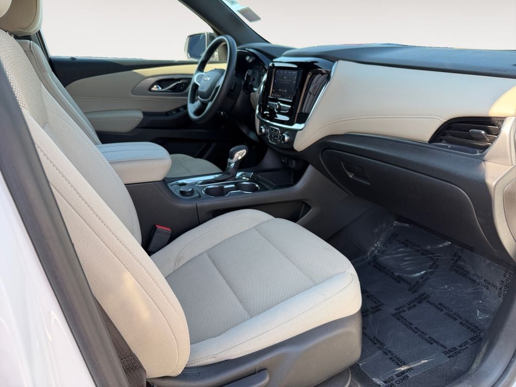 2022 Chevrolet Traverse LS