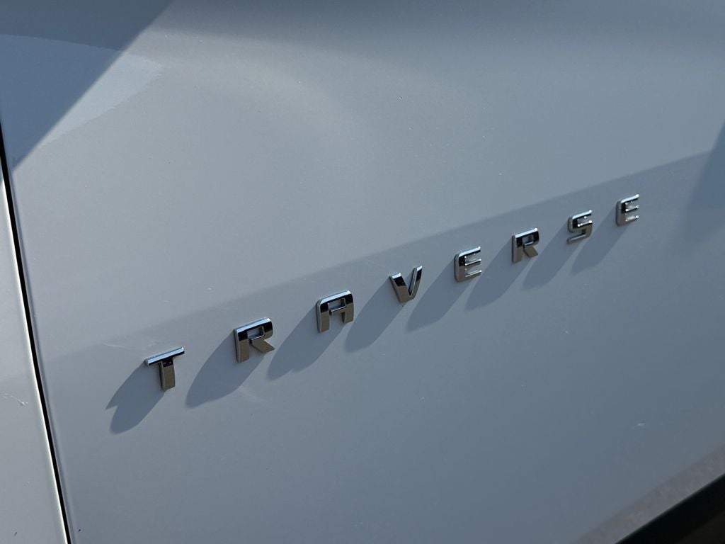 2022 Chevrolet Traverse LS
